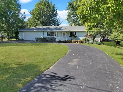 613 W Maple St, Clyde, OH 43410 photo 3