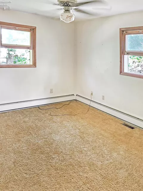 613 W Maple St, Clyde, OH 43410 photo 30