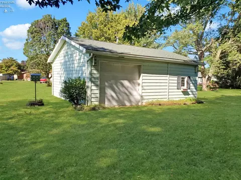 613 W Maple St, Clyde, OH 43410 photo 8