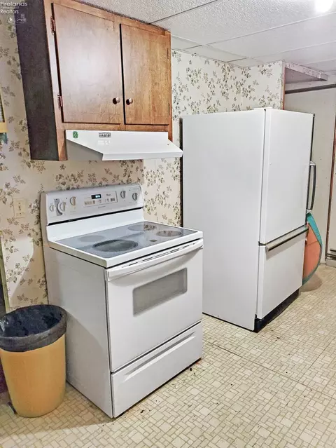 613 W Maple St, Clyde, OH 43410 photo 38