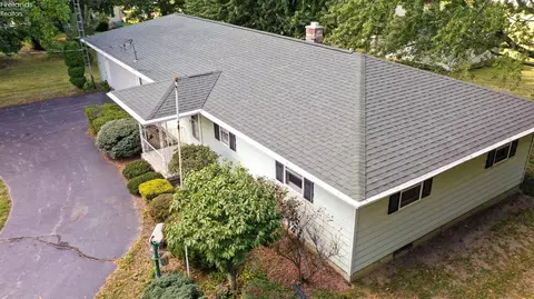 613 W Maple St, Clyde, OH 43410 photo 5