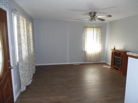 549 Lisa Ln, Willard, OH 44890 photo 4