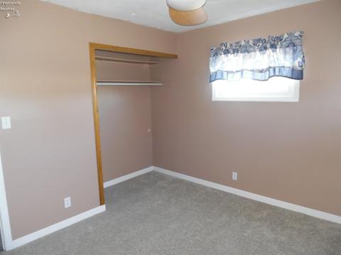 549 Lisa Ln, Willard, OH 44890 photo 16