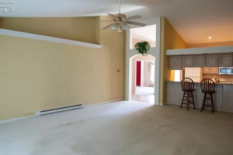 1707 E Waterberry Dr, Huron, OH 44839 photo 3