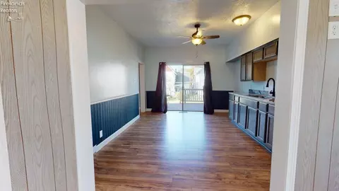 24 W Emerald St, Willard, OH 44890 photo 16