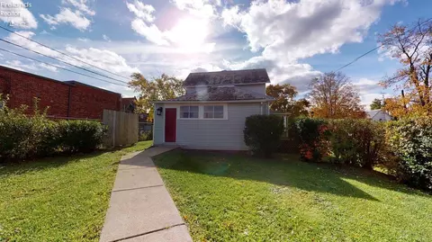 24 W Emerald St, Willard, OH 44890 photo 7