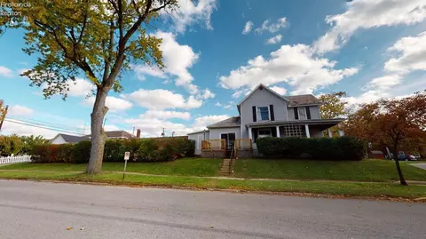 24 W Emerald St, Willard, OH 44890 photo 4