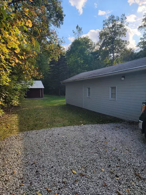 4747 Wenz Rd, Wakeman, OH 44889 photo 3