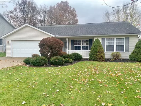 905 Armstrong St, Willard, OH 44890 photo 1