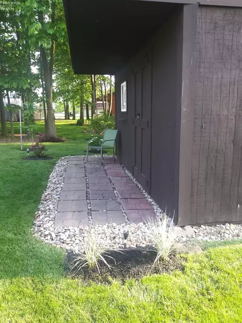 905 Armstrong St, Willard, OH 44890 photo 33