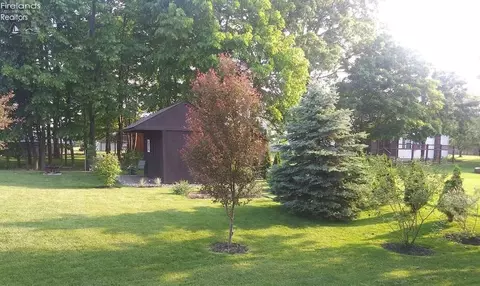 905 Armstrong St, Willard, OH 44890 photo 34