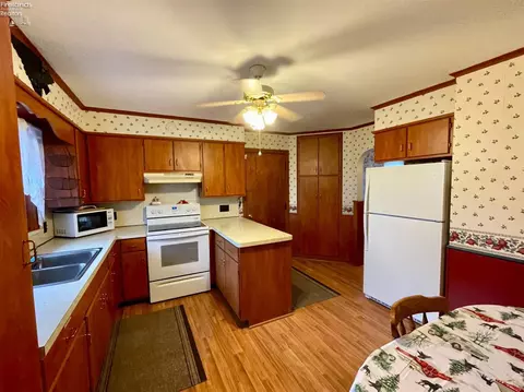 524 Spangler St, Willard, OH 44890 photo 6