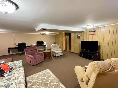 524 Spangler St, Willard, OH 44890 photo 12