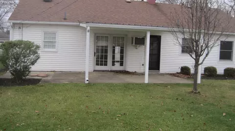 841 Maplewood St, Willard, OH 44890 photo 3