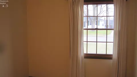 841 Maplewood St, Willard, OH 44890 photo 11