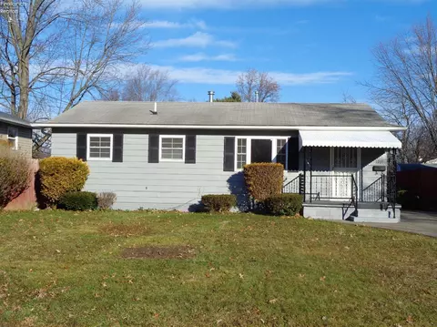 1935 E 42nd St, Lorain, OH 44055 photo 2