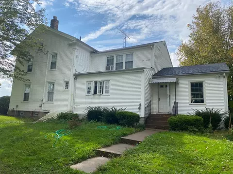 903 Scheid Rd, Sandusky, OH 44870 photo 2