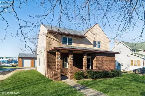 161 Nelson St, Clyde, OH 43410 photo 2
