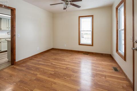 218 E Grant St, Clyde, OH 43410 photo 2