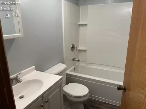 219 Ridgewood Ave, Huron, OH 44839 photo 7