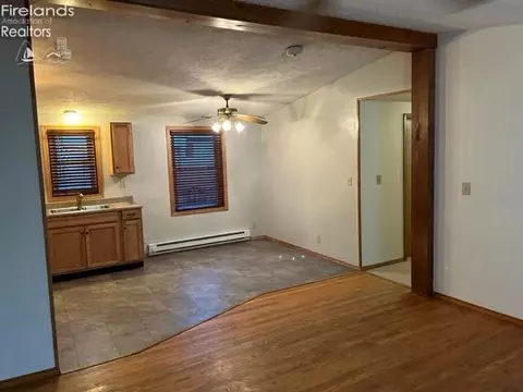 219 Ridgewood Ave, Huron, OH 44839 photo 3