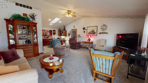 916 Maplewood St, Willard, OH 44890 photo 7