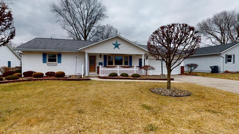 916 Maplewood St, Willard, OH 44890 photo 2