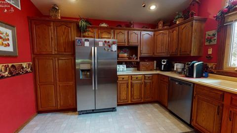 916 Maplewood St, Willard, OH 44890 photo 14