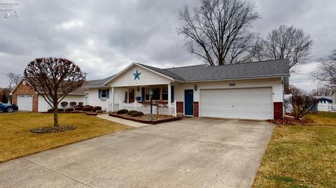916 Maplewood St, Willard, OH 44890 photo 3