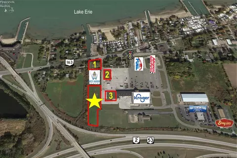 2006 E Harbor Rd, Port Clinton, OH 43452