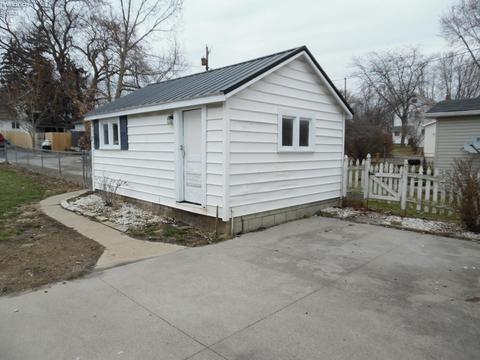 418 Dale St, Willard, OH 44890 photo 3