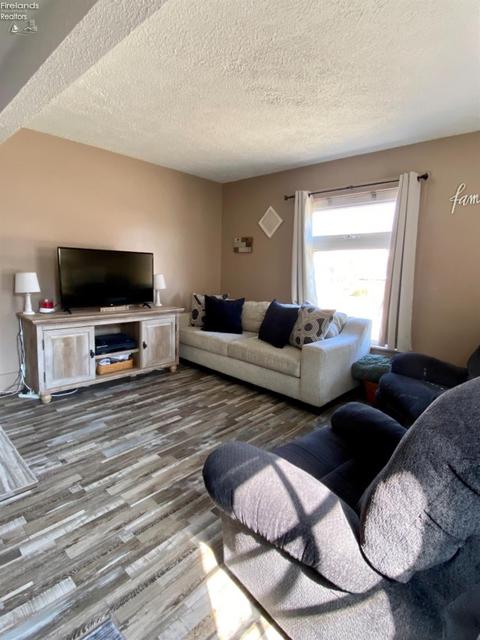 411 George St, Clyde, OH 43410 photo 5