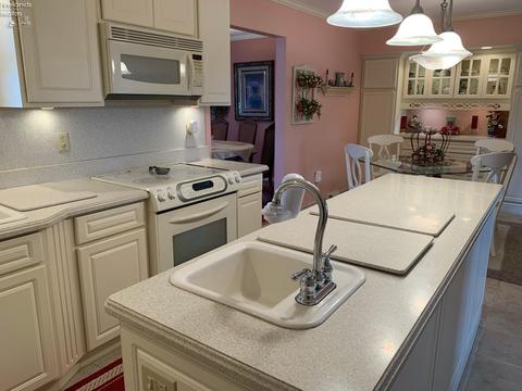 711 Berlin Rd, Huron, OH 44839 photo 5
