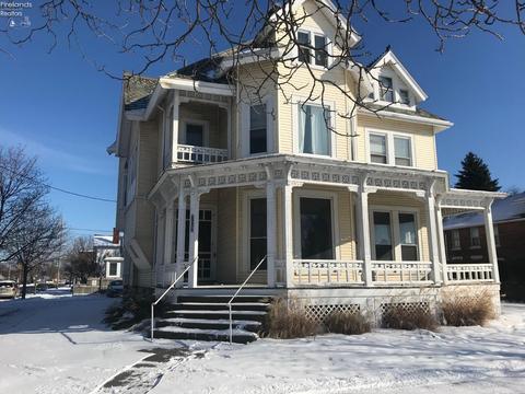 702 Wayne, Sandusky, OH 44870 photo 1