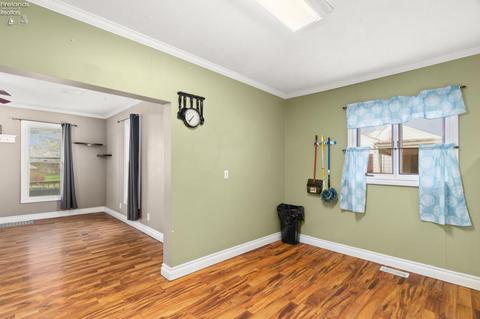 628 W Maple St, Clyde, OH 43410 photo 6