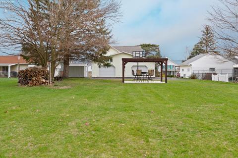 628 W Maple St, Clyde, OH 43410 photo 3