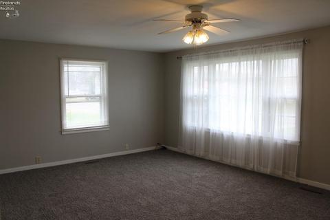 53 Spring St, Norwalk, OH 44857 photo 7