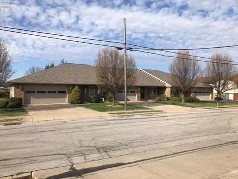 505 E Howard St, Willard, OH 44890 photo 2