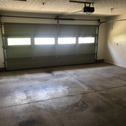 505 E Howard St, Willard, OH 44890 photo 18