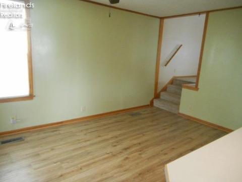 618 Euclid St, Willard, OH 44890 photo 13