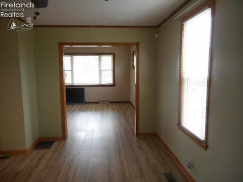 618 Euclid St, Willard, OH 44890 photo 15