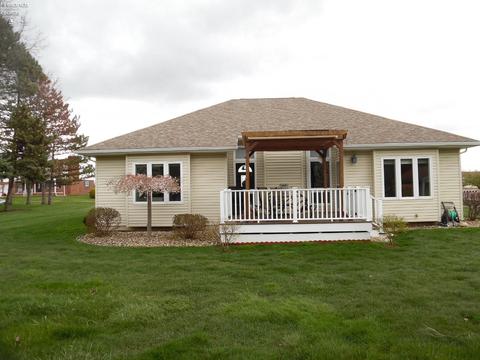 106 Leonard St, Willard, OH 44890 photo 4