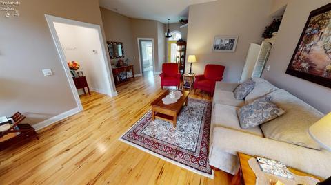 106 Leonard St, Willard, OH 44890 photo 11