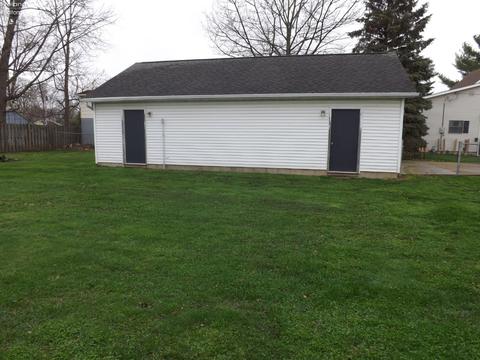 224 White St, Clyde, OH 43410 photo 9