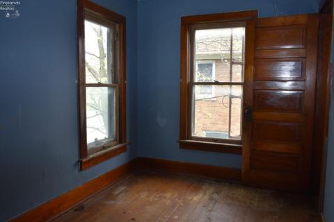 1021 E Main St, Bellevue, OH 44811 photo 12