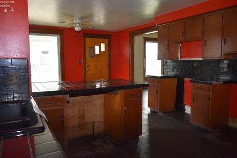 1021 E Main St, Bellevue, OH 44811 photo 10