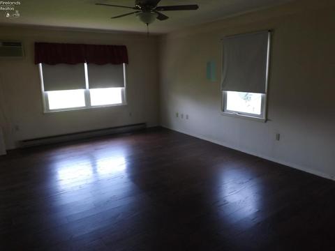 427 Brinker St, Bellevue, OH 44811 photo 13