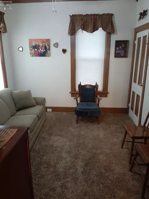 329 High St, Bellevue, OH 44811 photo 9