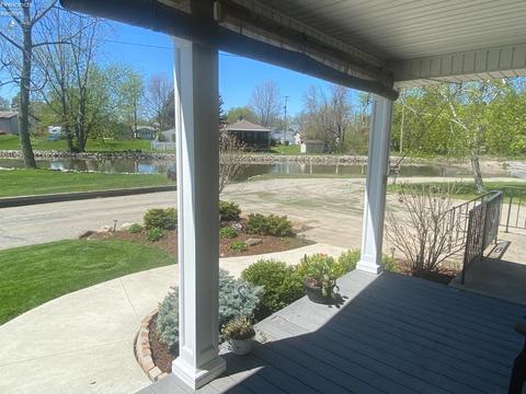 104 Woodside Ave, Huron, OH 44839 photo 2