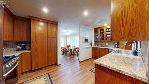 104 Woodside Ave, Huron, OH 44839 photo 12